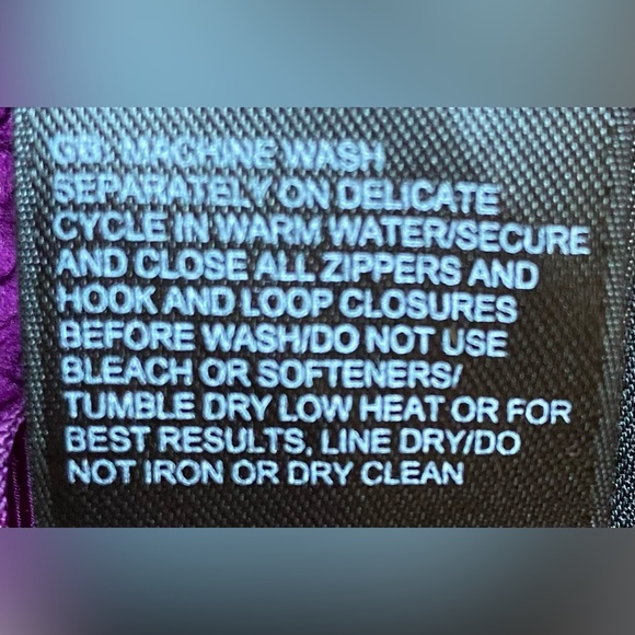 The NORTH FACE Girls' Osito Fleece Jacket, Purple & Black, Zipper Pockets, GUC - Picture 11 of 12